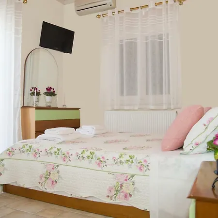 Case de vacanță Roula's Veranda *